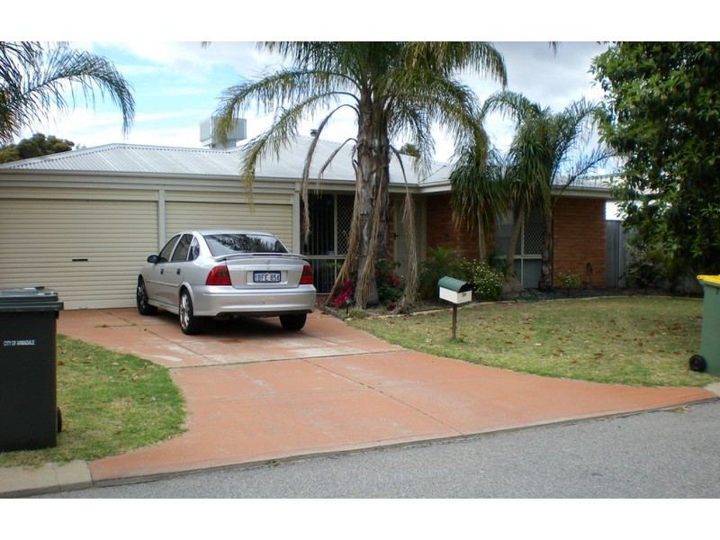 35 Reveley, Seville Grove WA 6112