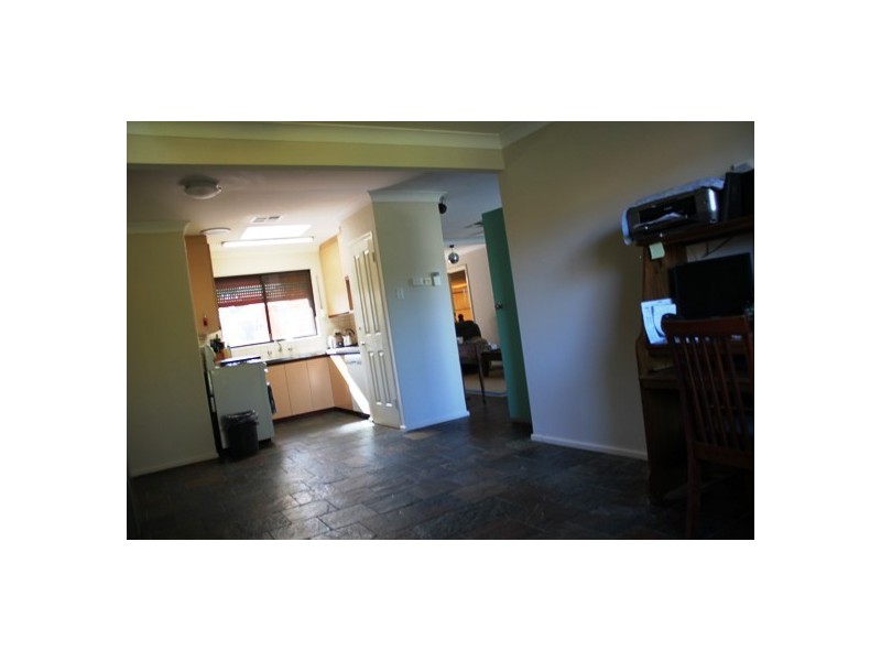 7 ELLESMERE ROAD, Swan View WA 6056