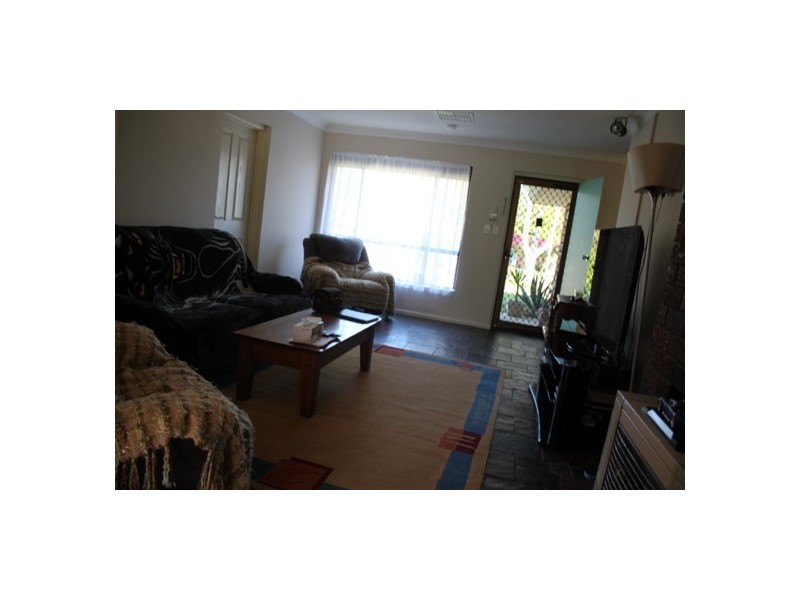 7 ELLESMERE ROAD, Swan View WA 6056