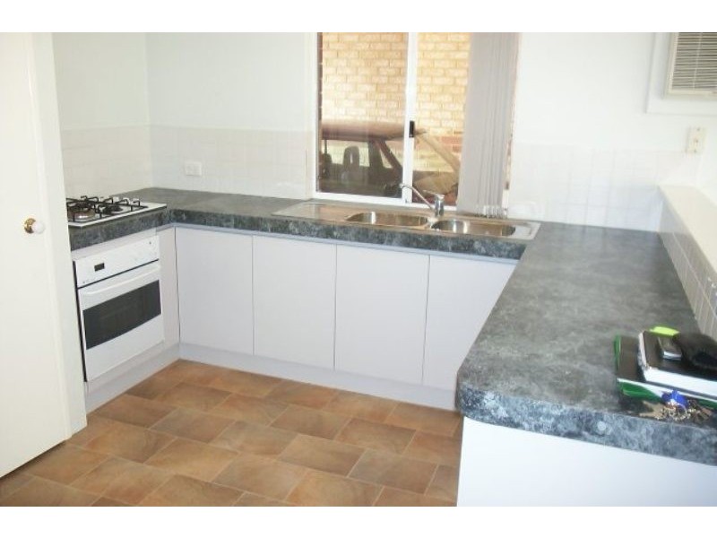 3/28 Holmesdale Rd, Woodbridge WA 6056