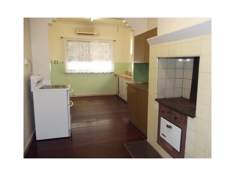 25 Spring Avenue, Midland WA 6056