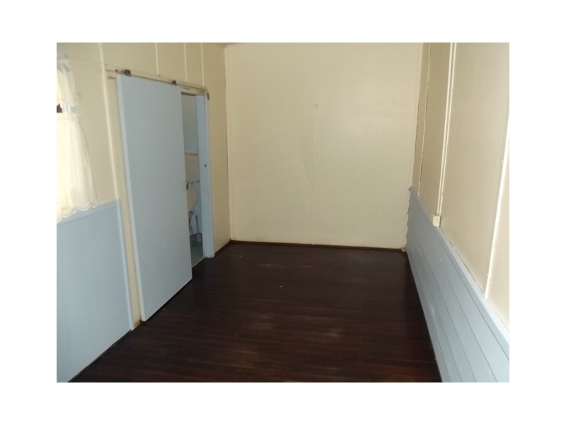 25 Spring Avenue, Midland WA 6056