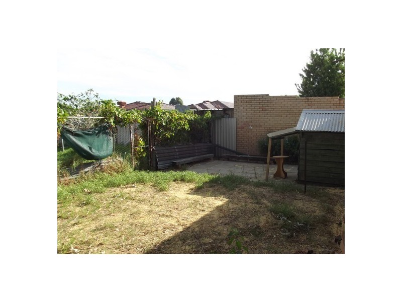 25 Spring Avenue, Midland WA 6056