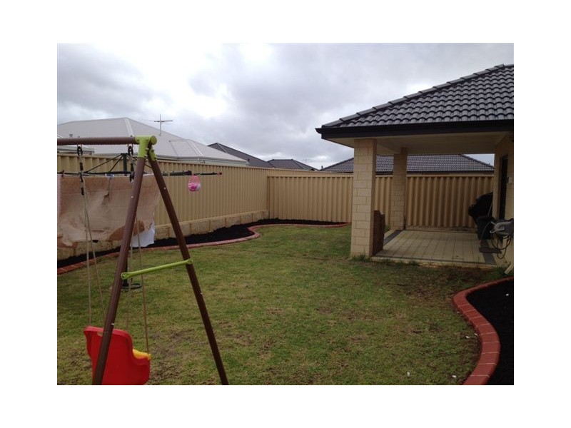 5 Reflections Road, Southern River WA 6110