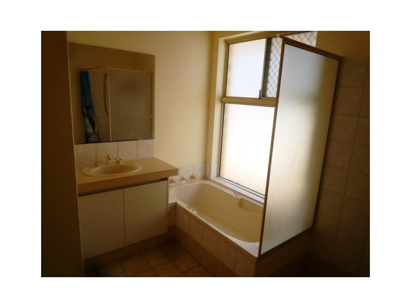 17 Drummore Elb, Stratton WA 6056