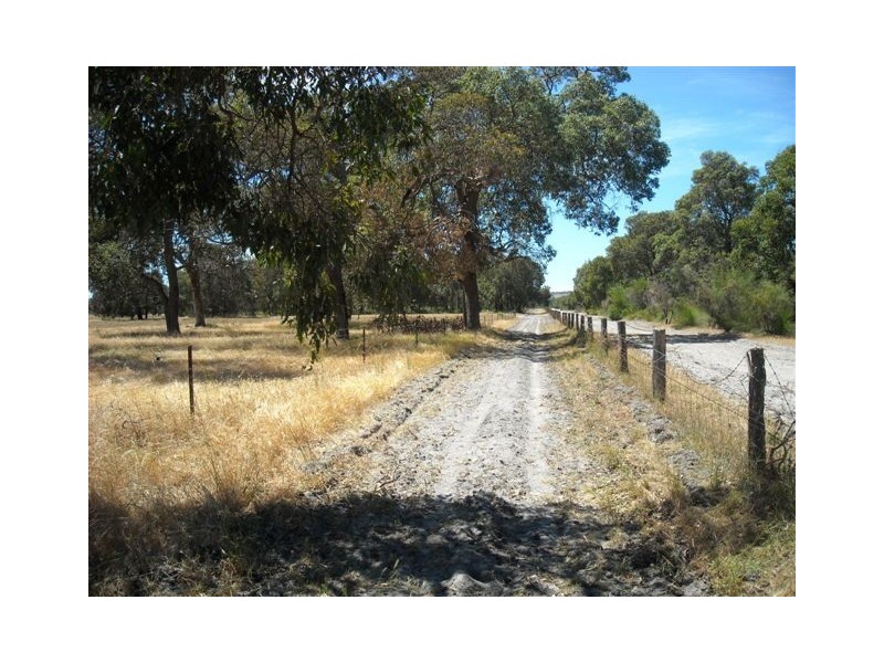 255 Sullivan Rd, Gingin WA 6503