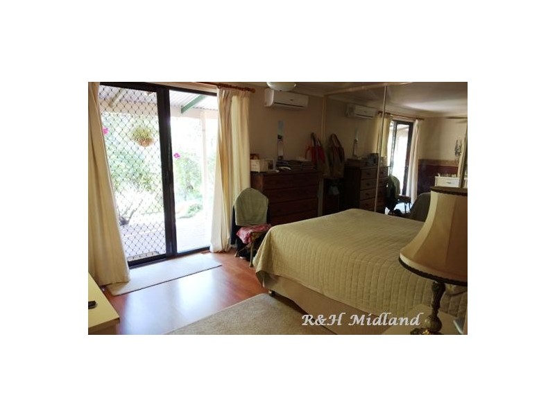 15 Birch Place, Stoneville WA 6081