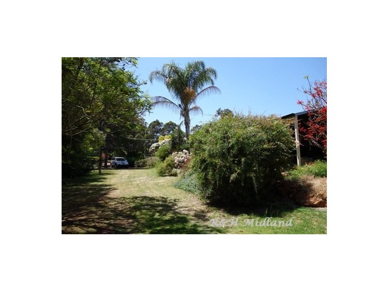 15 Birch Place, Stoneville WA 6081