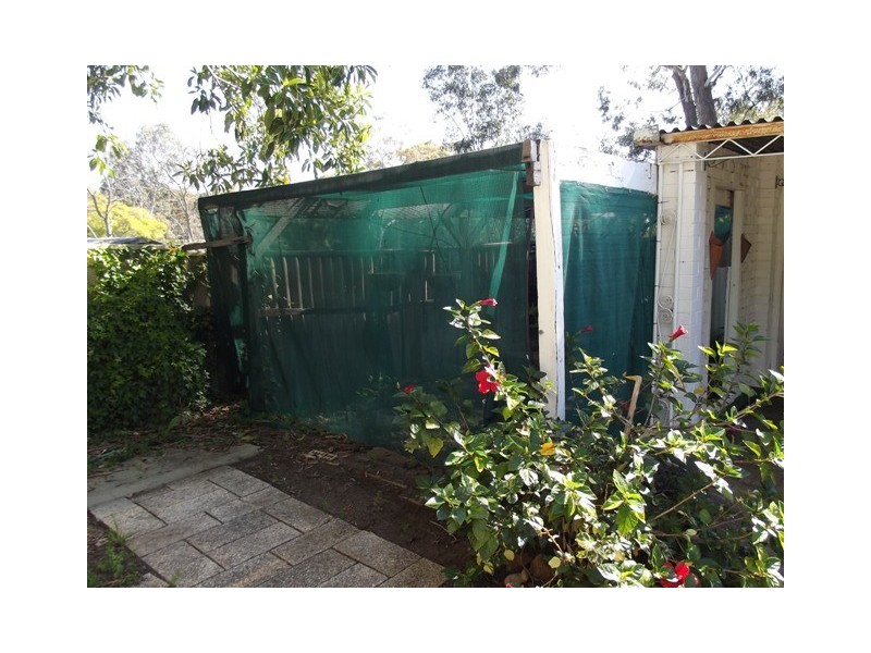 4 The Crescent, Helena Valley WA 6056