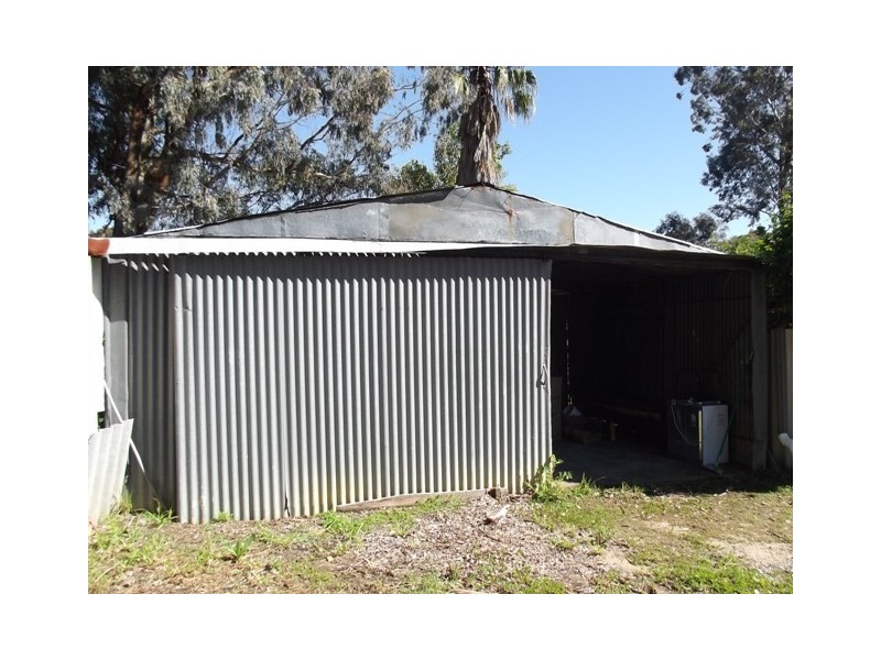 4 The Crescent, Helena Valley WA 6056