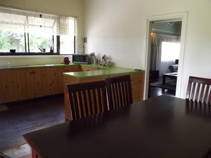42 Kidman Avenue, South Guildford WA 6055