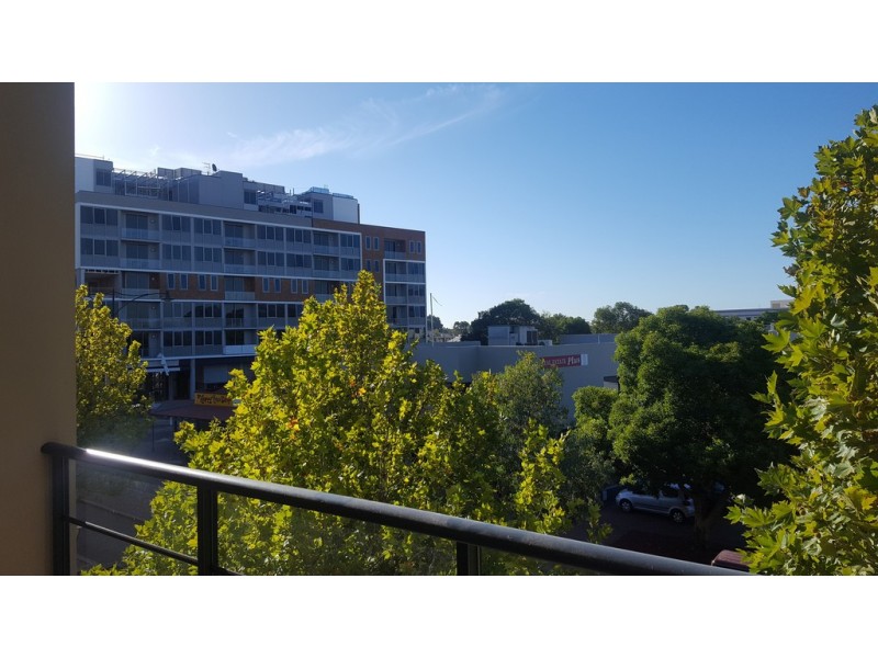 3/32 The Crescent, Midland WA 6056