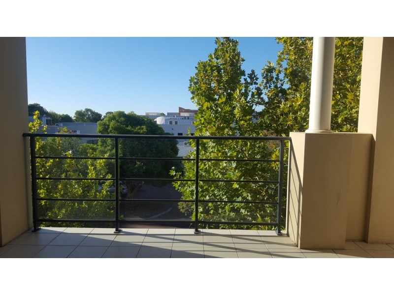 3/32 The Crescent, Midland WA 6056