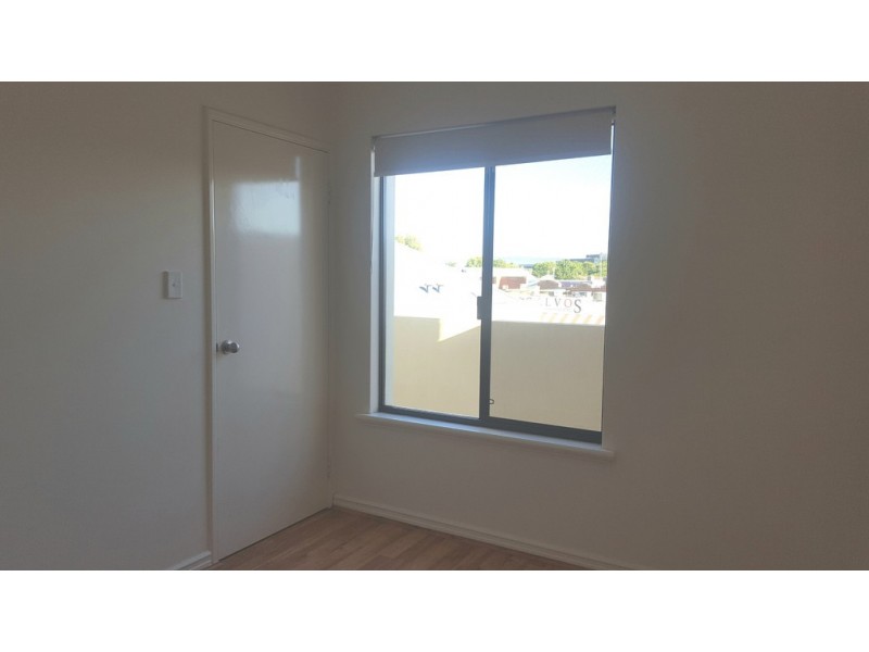 3/32 The Crescent, Midland WA 6056