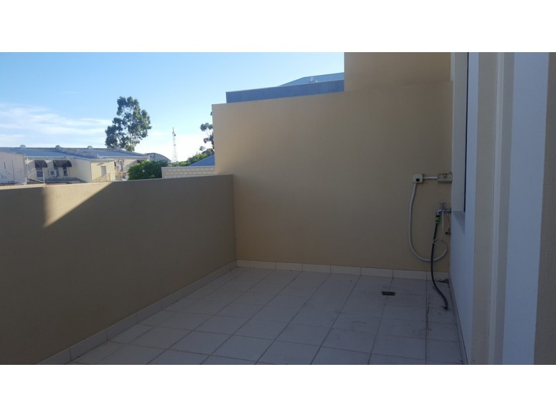 3/32 The Crescent, Midland WA 6056