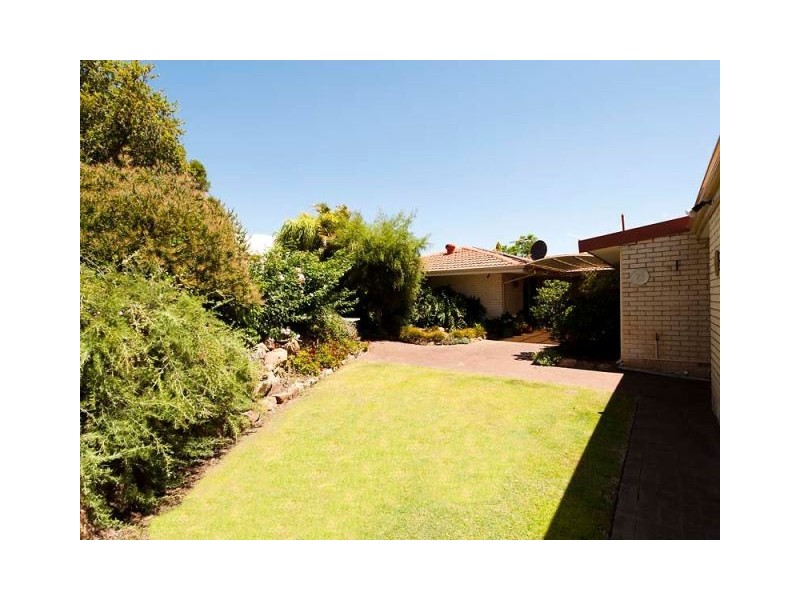 47 Bernley Drive, Viveash WA 6056