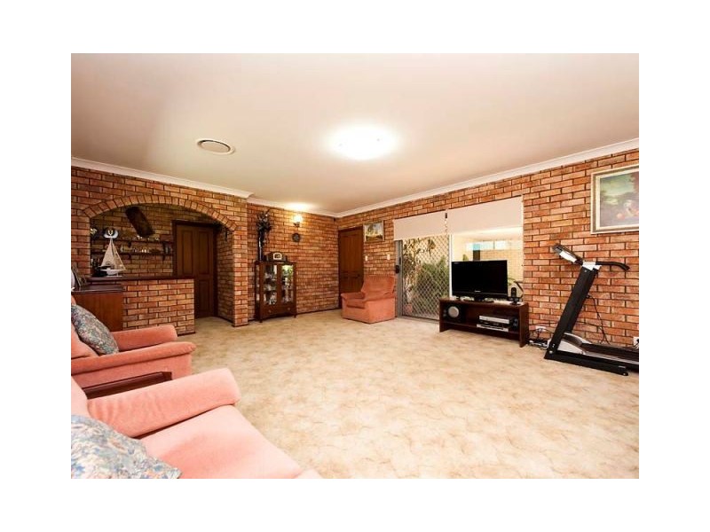 47 Bernley Drive, Viveash WA 6056
