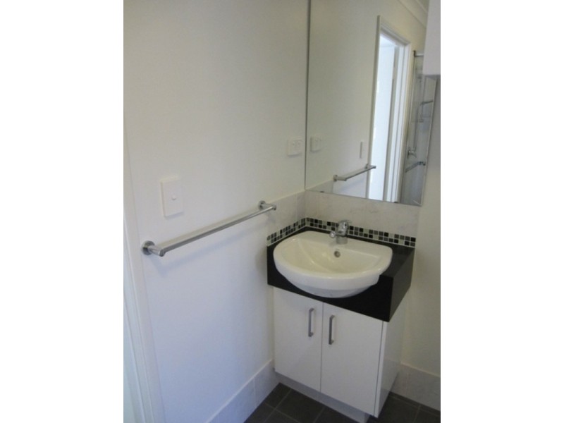 13/13 Spring Ave, Midland WA 6056