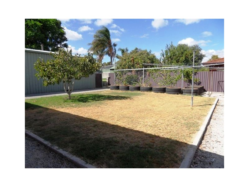 3 Dagenham Crescent, Midvale WA 6056