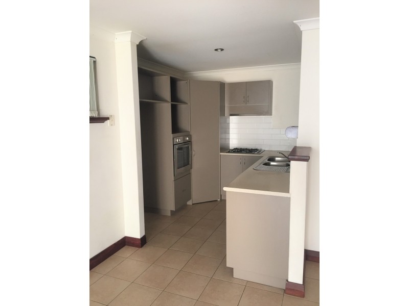 7/7 Templeman Place, Midland WA 6056