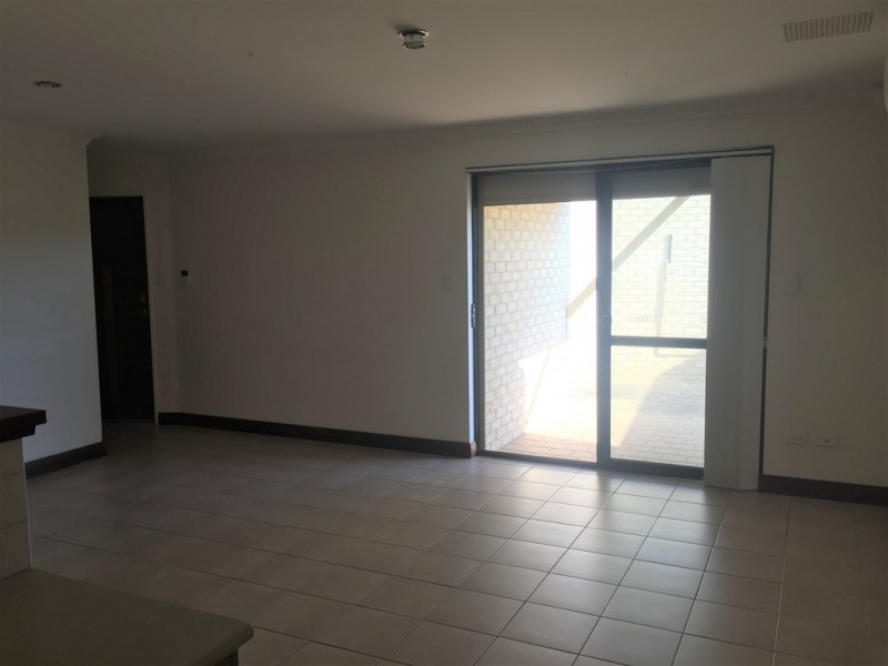7/7 Templeman Place, Midland WA 6056