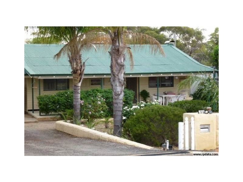 31 Macpherson Street, Cunderdin WA 6407