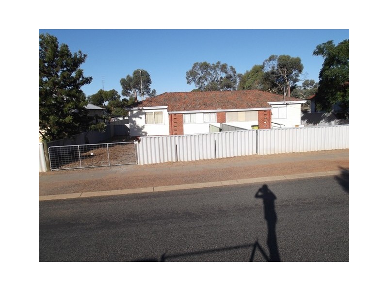 1 and 2/95 White Street, Brookton WA 6306