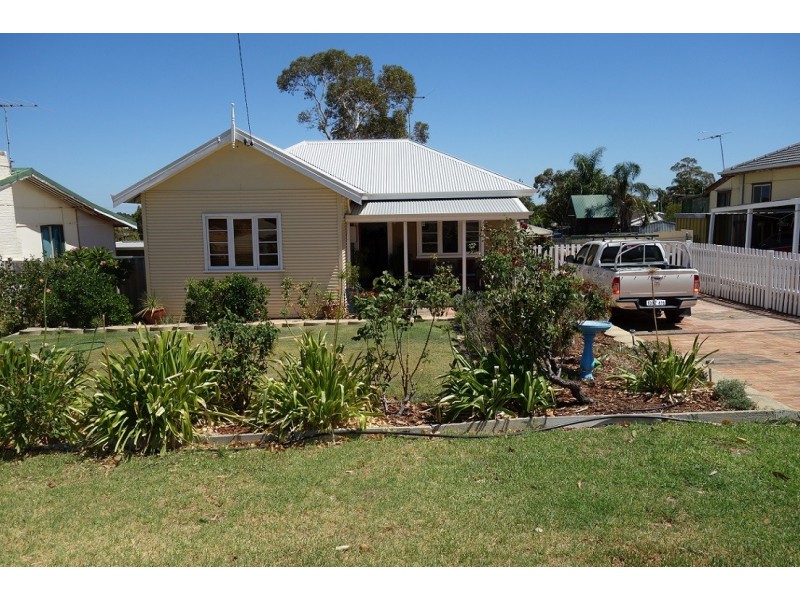 21 Koolgoo Way, Koongamia WA 6056