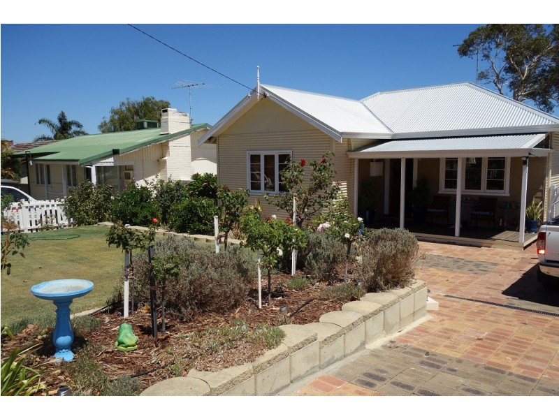 21 Koolgoo Way, Koongamia WA 6056