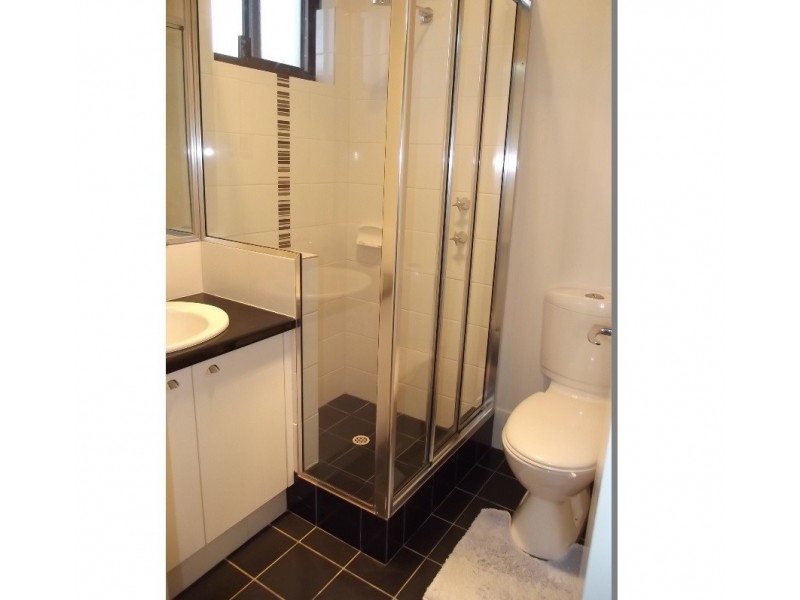 2/6 Henry Street, Midland WA 6056