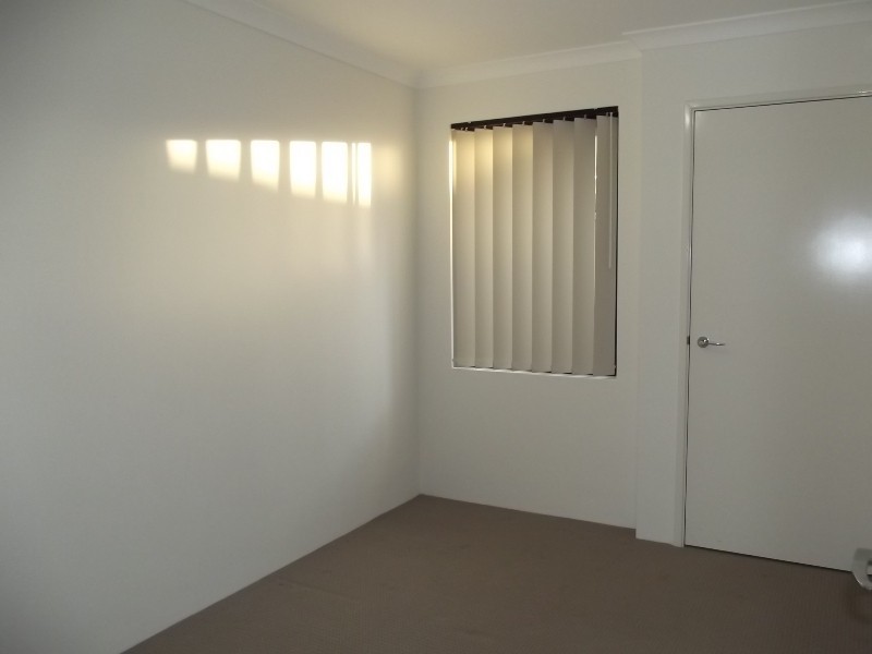 2/6 Henry Street, Midland WA 6056