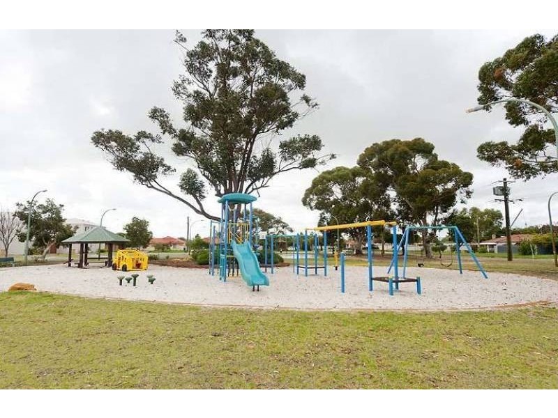 2/6 Henry Street, Midland WA 6056