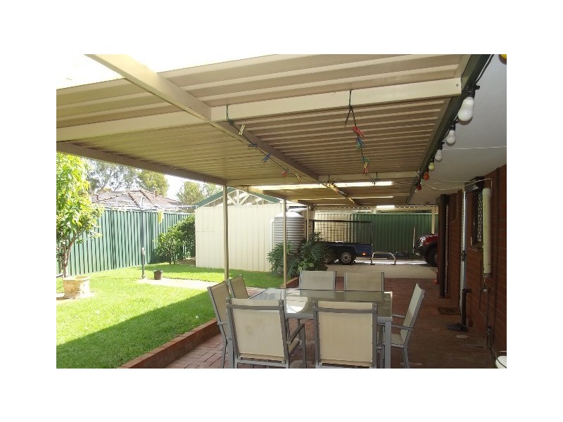 3 Holding Street, Middle Swan WA 6056