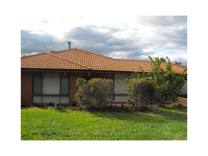 1 Dongara Circle, Jane Brook WA 6056