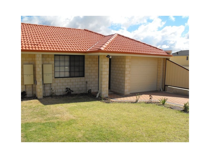 2/33 Elvire Street, Viveash WA 6056