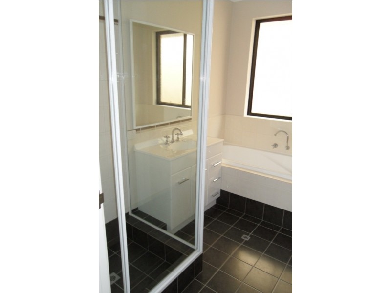 24 Pavilion Circle, The Vines WA 6069