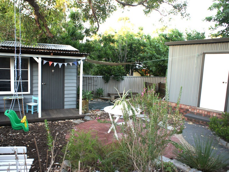 23 Coolga Road, Koongamia WA 6056