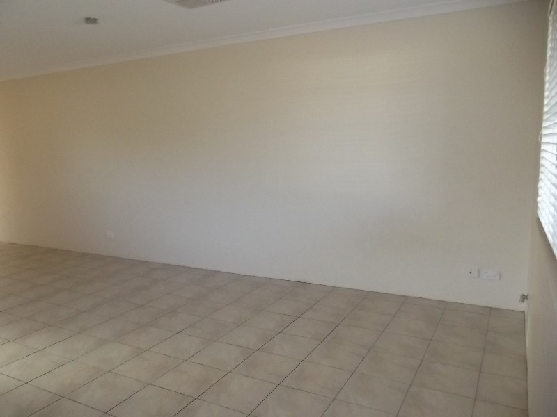 1/33 Elvire St, Viveash WA 6056