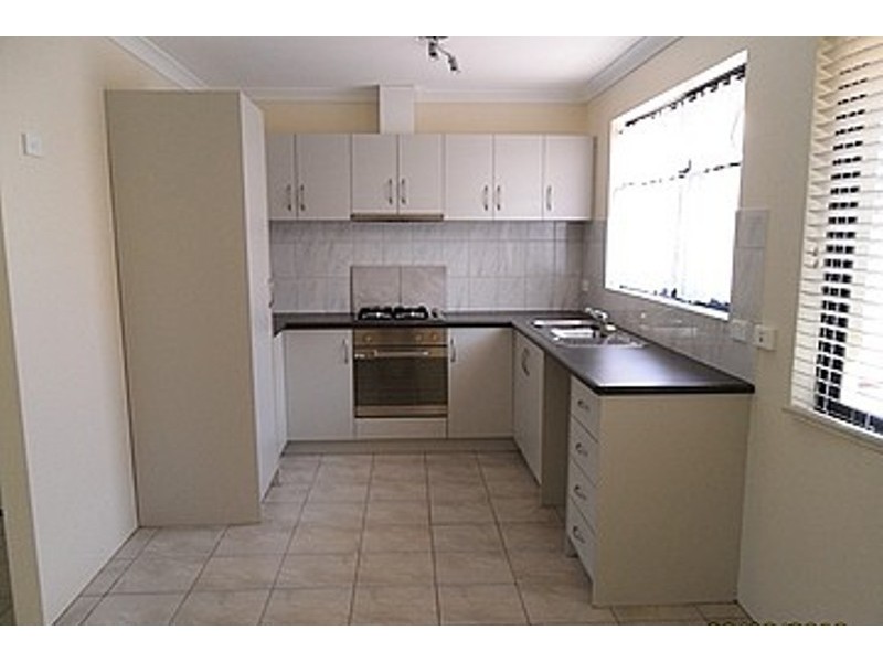 1/33 Elvire St, Viveash WA 6056