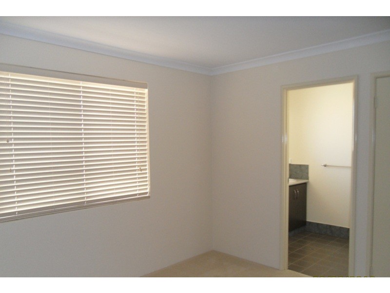 1/33 Elvire St, Viveash WA 6056