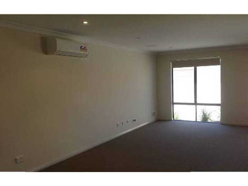 10/3 Spring Avenue, Midland WA 6056