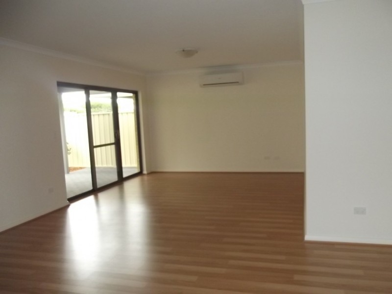 1/50 Hooley Road, Midland WA 6056