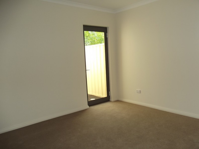 1/50 Hooley Road, Midland WA 6056