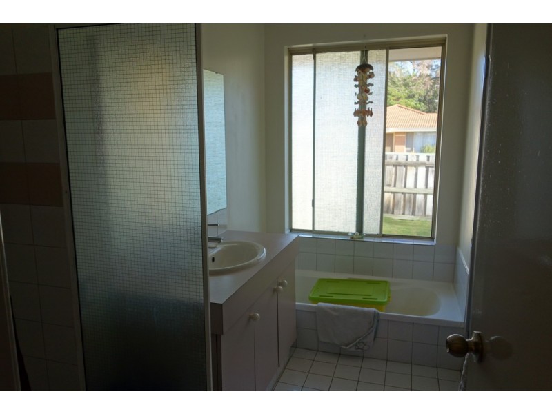 28 Burton Retreat, Stratton WA 6056