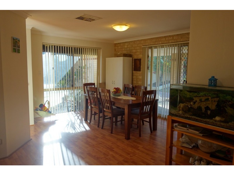 28 Burton Retreat, Stratton WA 6056