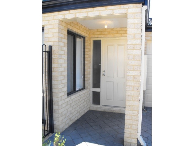3/7 Templeman Place, Midland WA 6056