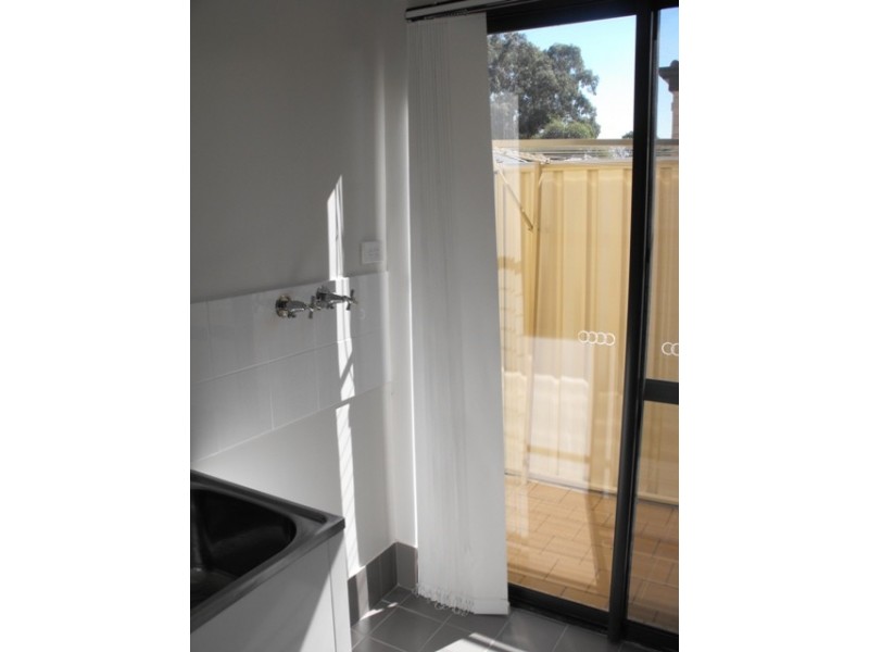 3/7 Templeman Place, Midland WA 6056