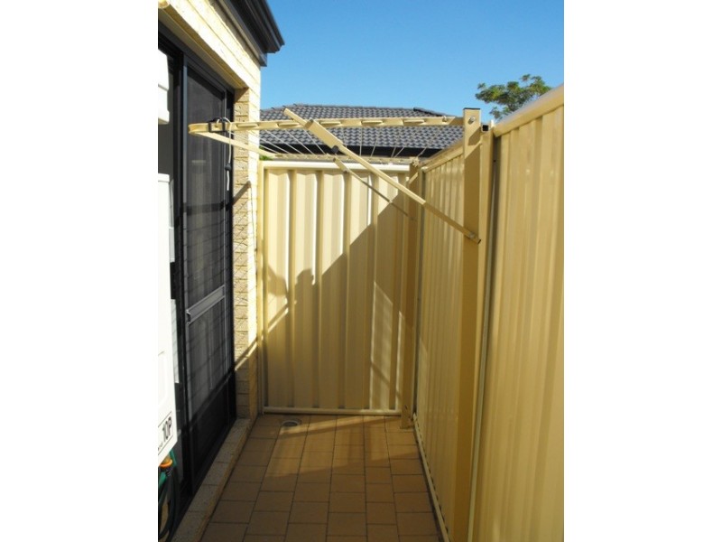 3/7 Templeman Place, Midland WA 6056