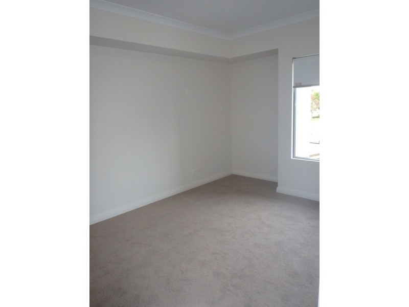 16/4 Wallsend Road, Woodbridge WA 6056