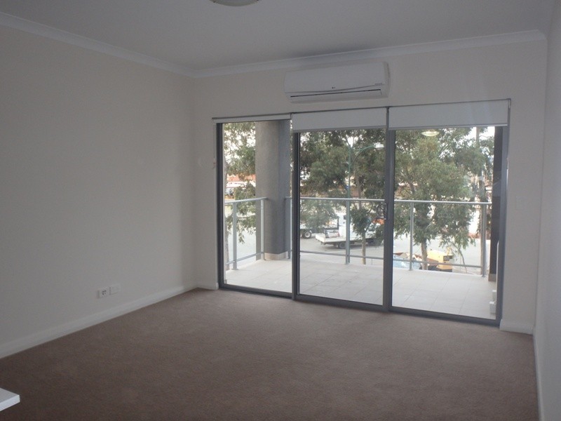 16/4 Wallsend Road, Woodbridge WA 6056